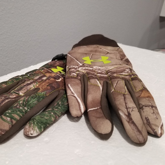 under armour camo gloves